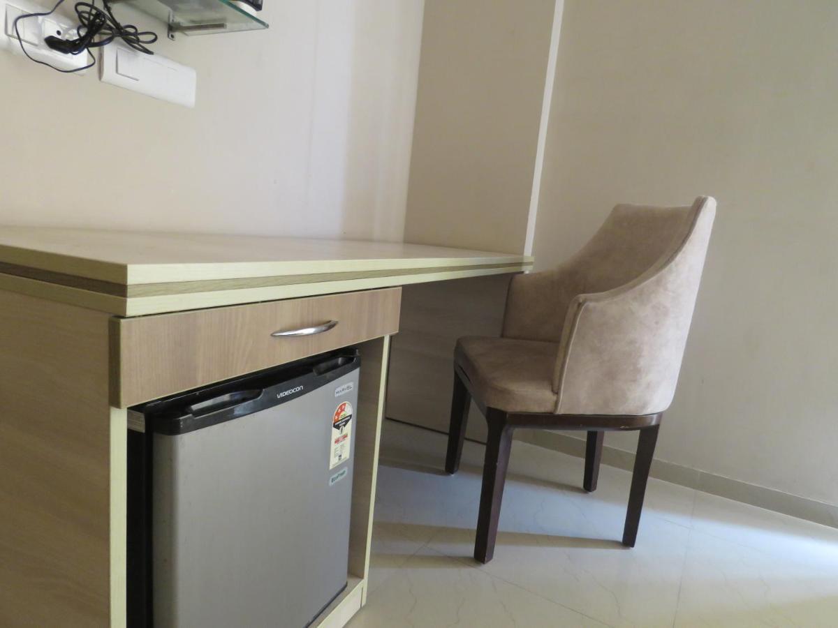 Vrindavan Inn Екстериор снимка