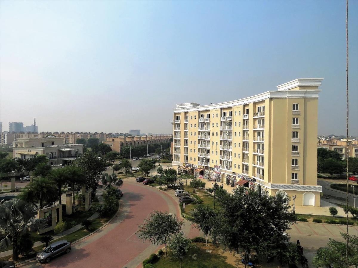 Vrindavan Inn Екстериор снимка